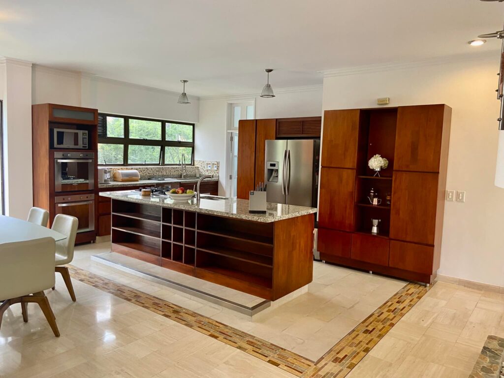 271819964_10158875548956279_3876007086488286208_n