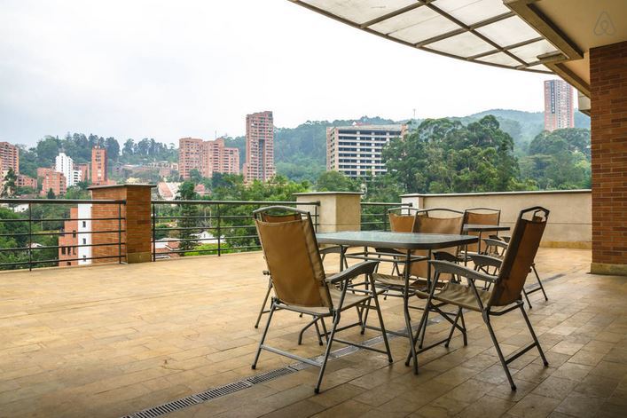 25. Blux Terrace