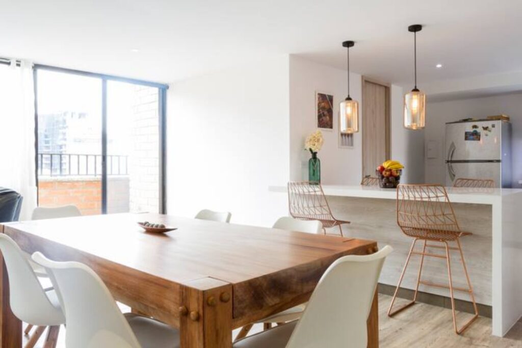 Duplex Penthouse Fully Remodelled In the Golden Mile Area