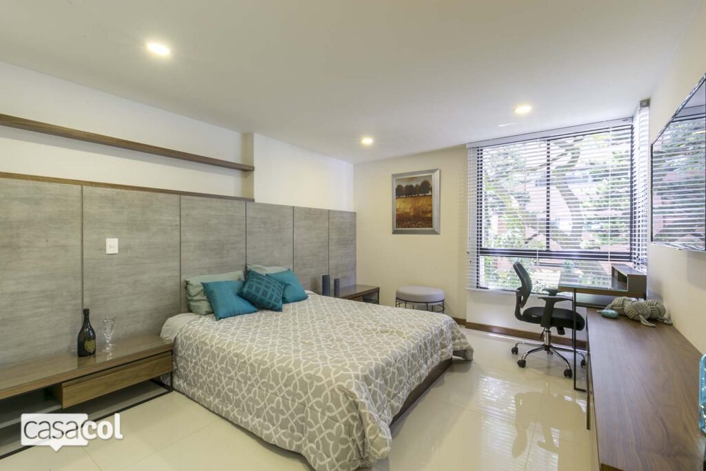 diagonal-43b-41