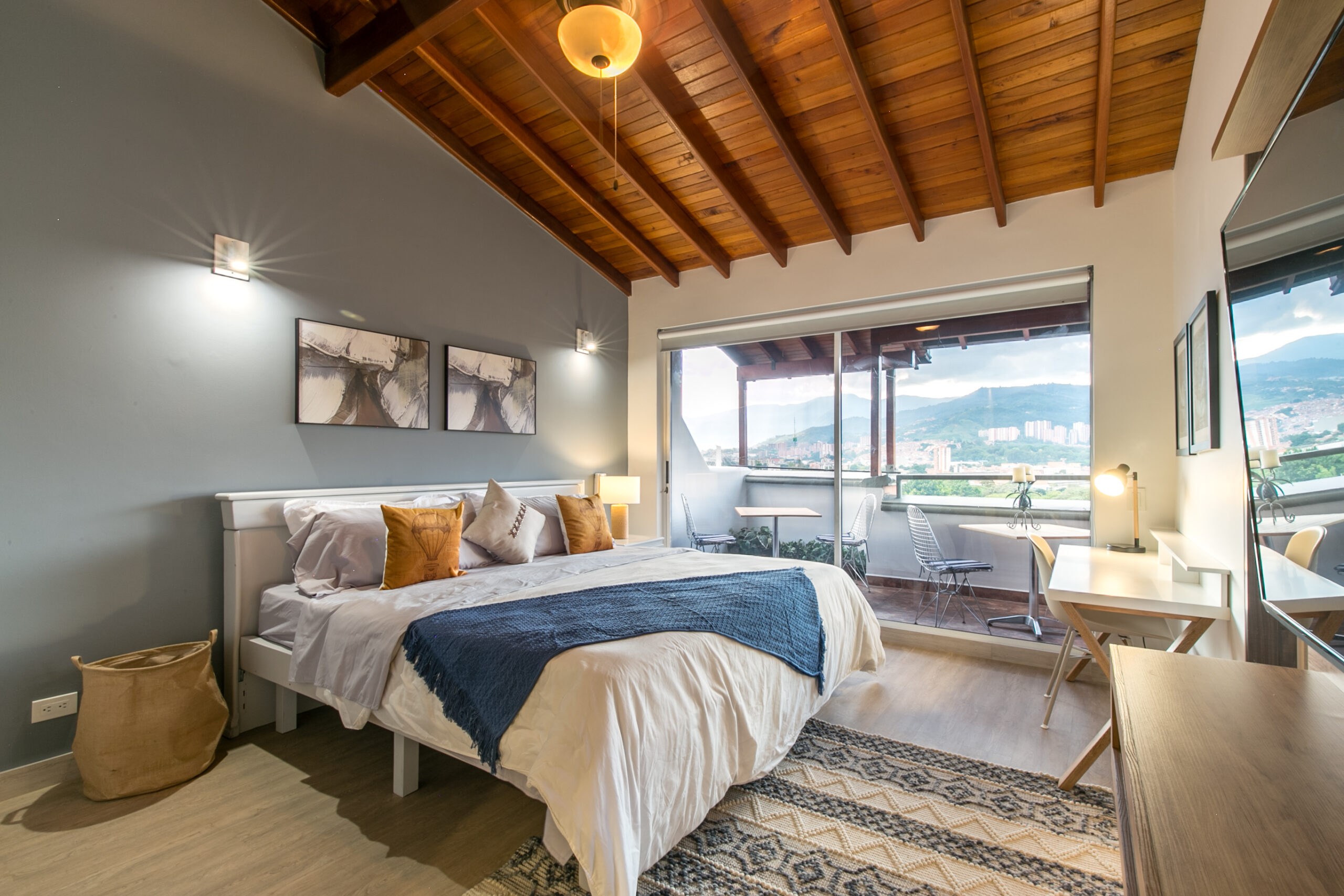 Bright Duplex Penthouse with Terrace in Astorga – 3BR, Fully Furnished
