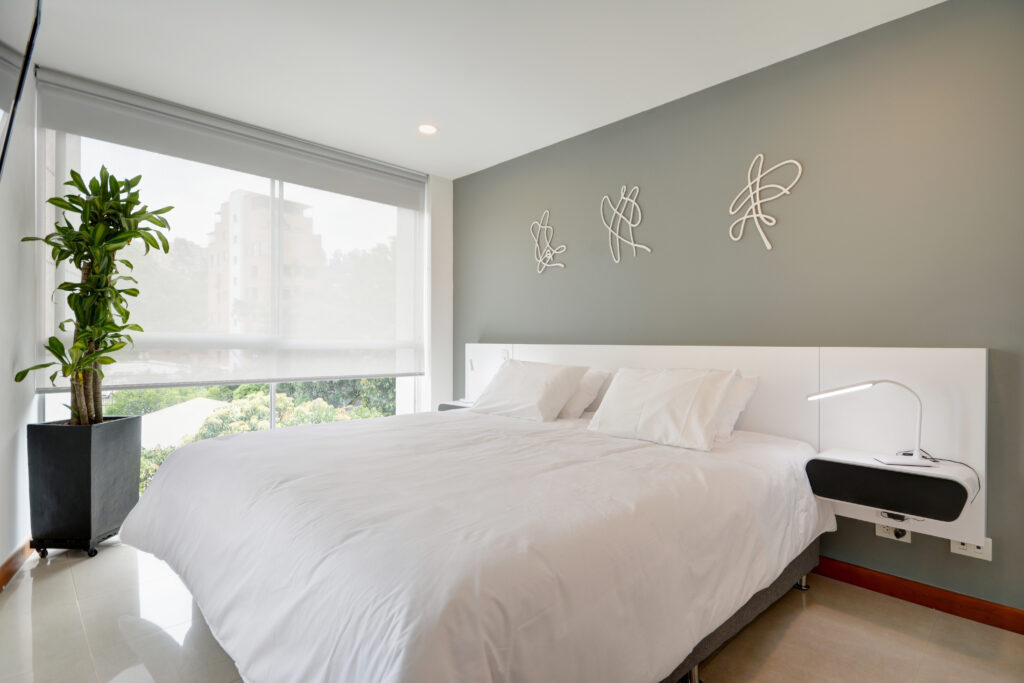 6. Bed