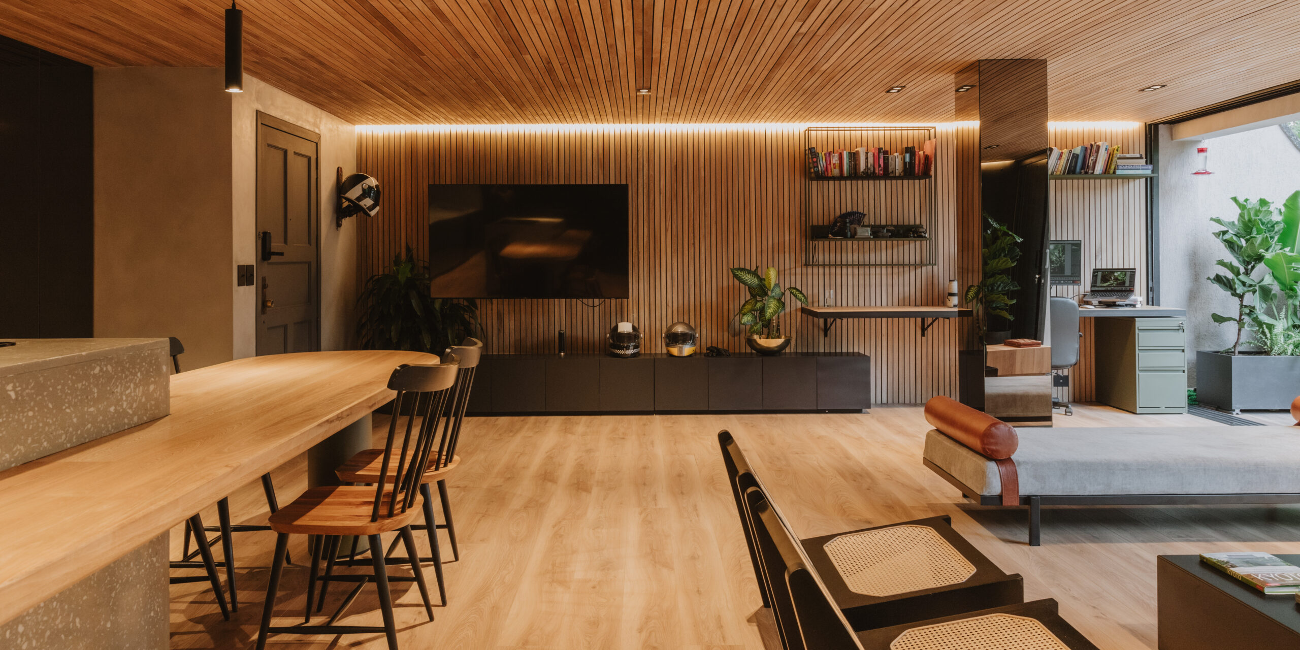 (RENOVATED) Nature-Inspired 1BR Apartment with Expansive Terrace in La Tomatera