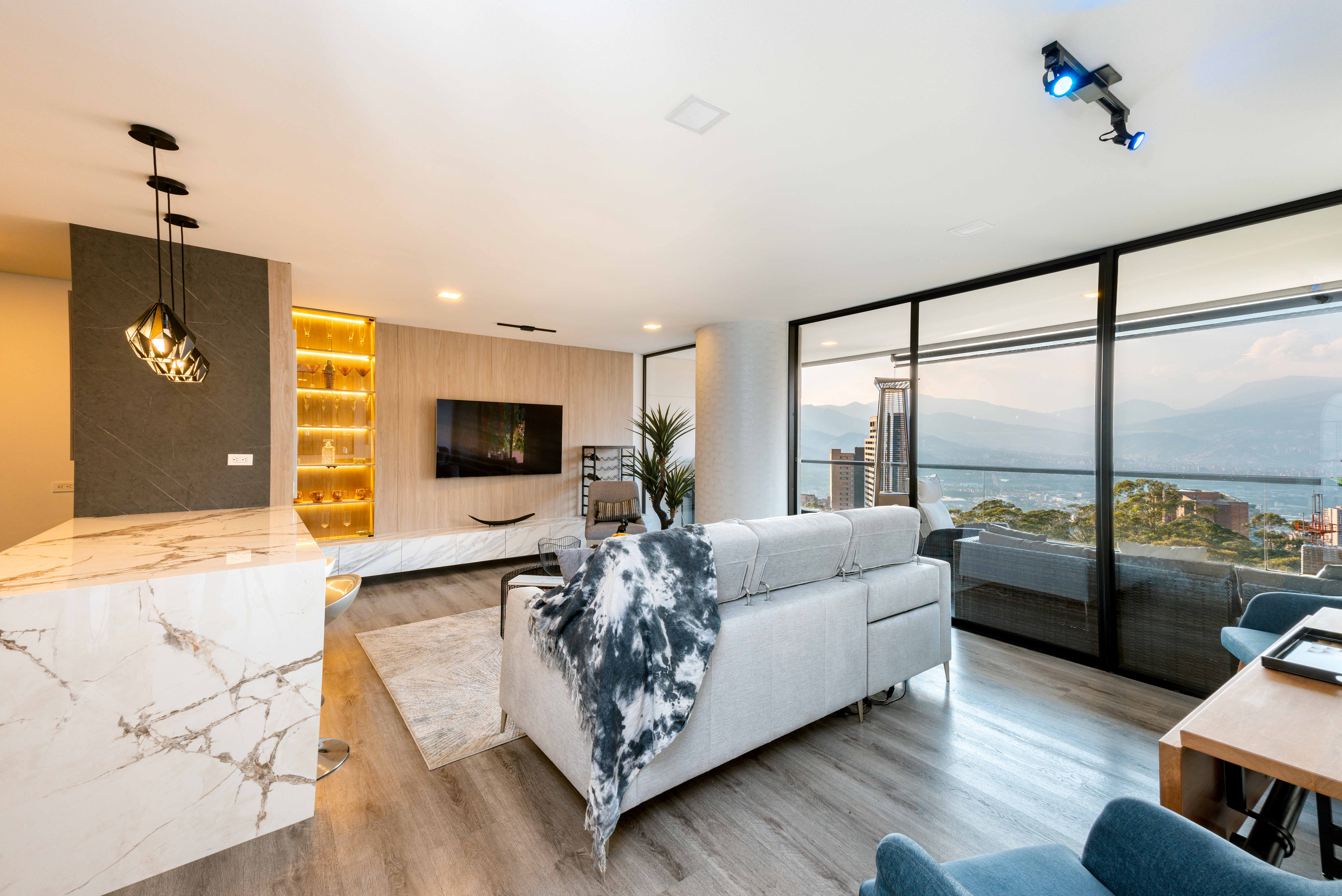 Luxurious 3 Bed Apartment with Unobstructed City Views In El Tesoro Area (TURNKEY)