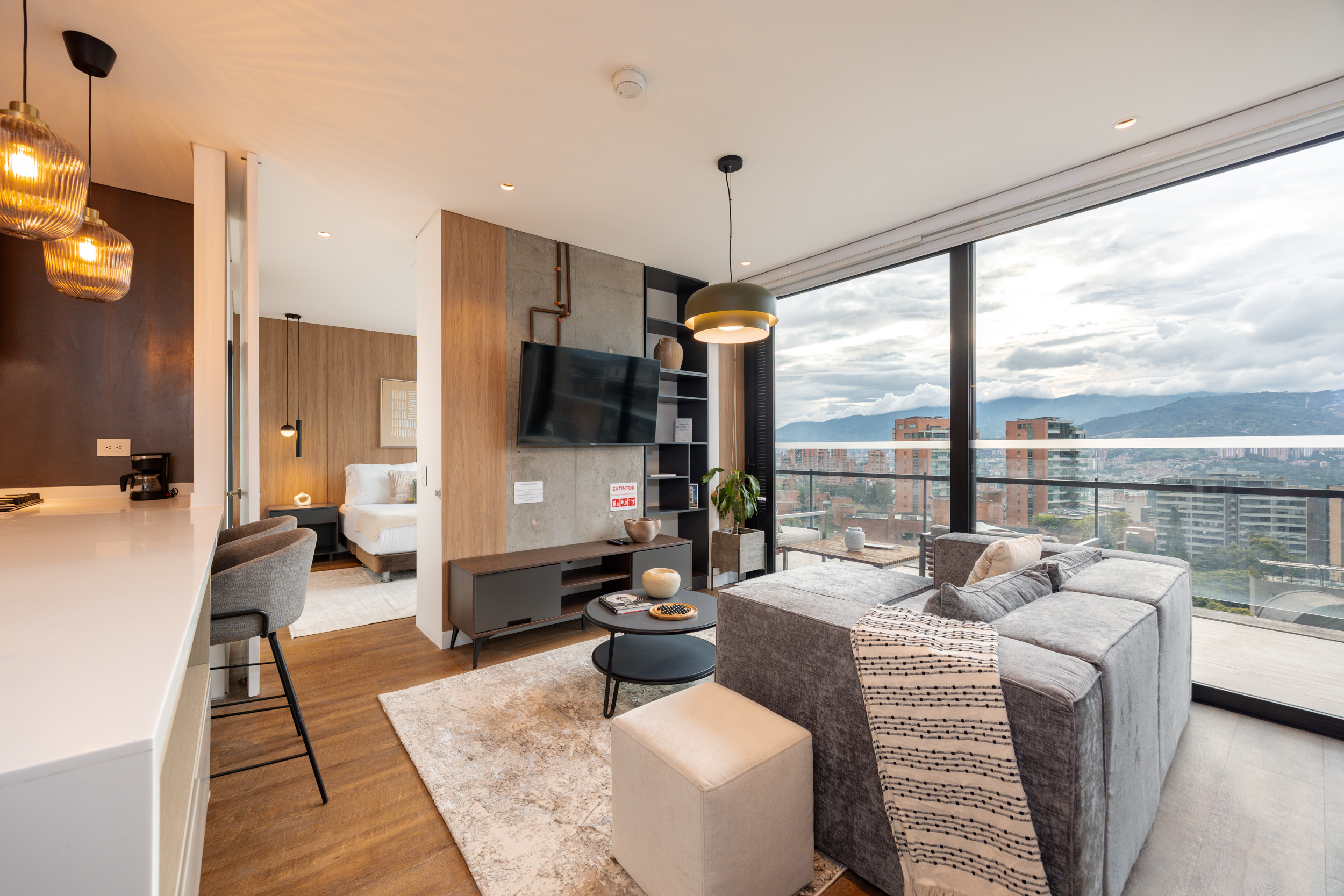 Renovated 87 m² Apartment with Panoramic Terrace | Energy Living (2BED)