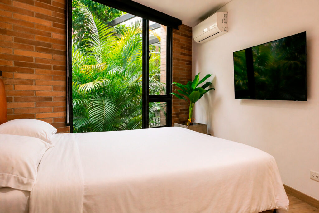 Exclusive Furnished Apartment with Private Jacuzzi and Terrace view 28