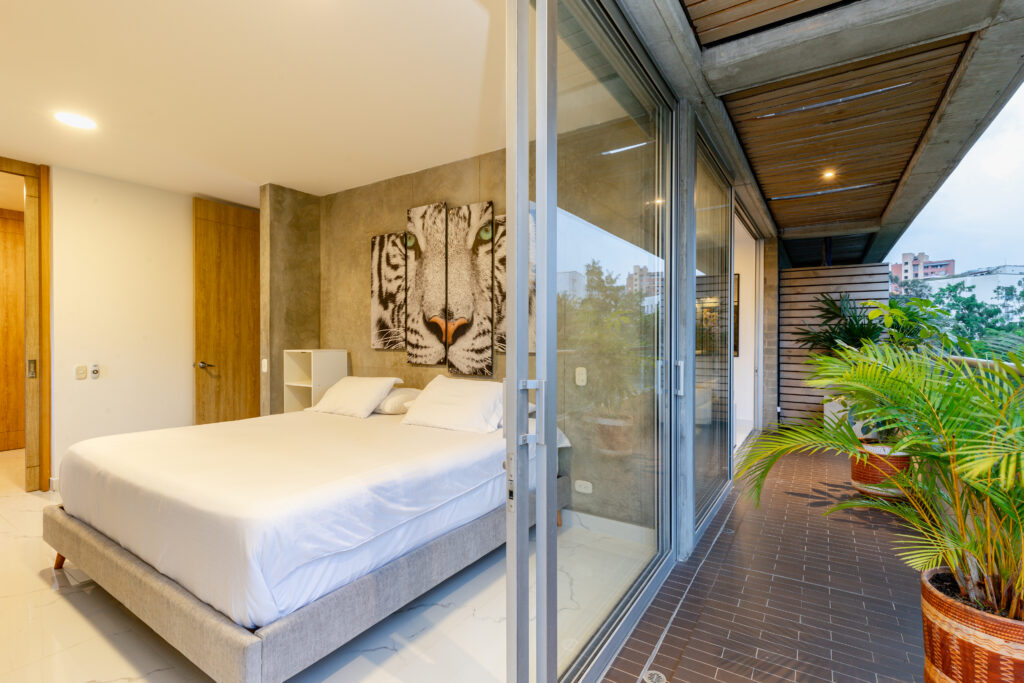 Corner Triplex with Private Terrace and Jacuzzi view 21