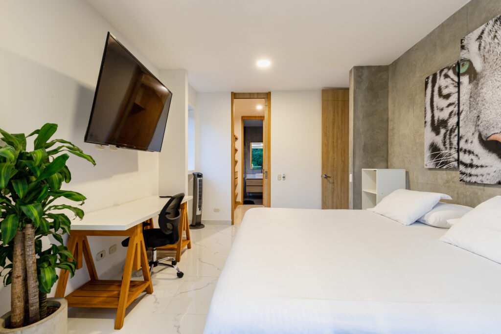Corner Triplex with Private Terrace and Jacuzzi view 22