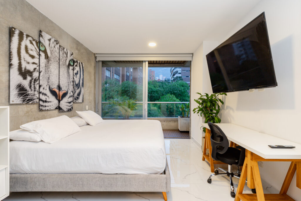 Corner Triplex with Private Terrace and Jacuzzi view 26