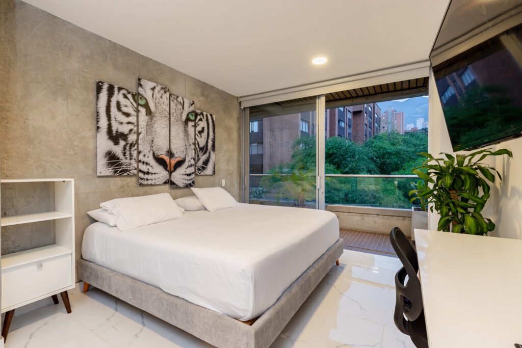 Corner Triplex with Private Terrace and Jacuzzi view 27