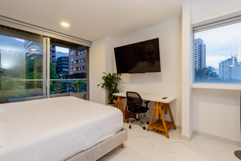 Corner Triplex with Private Terrace and Jacuzzi view 28