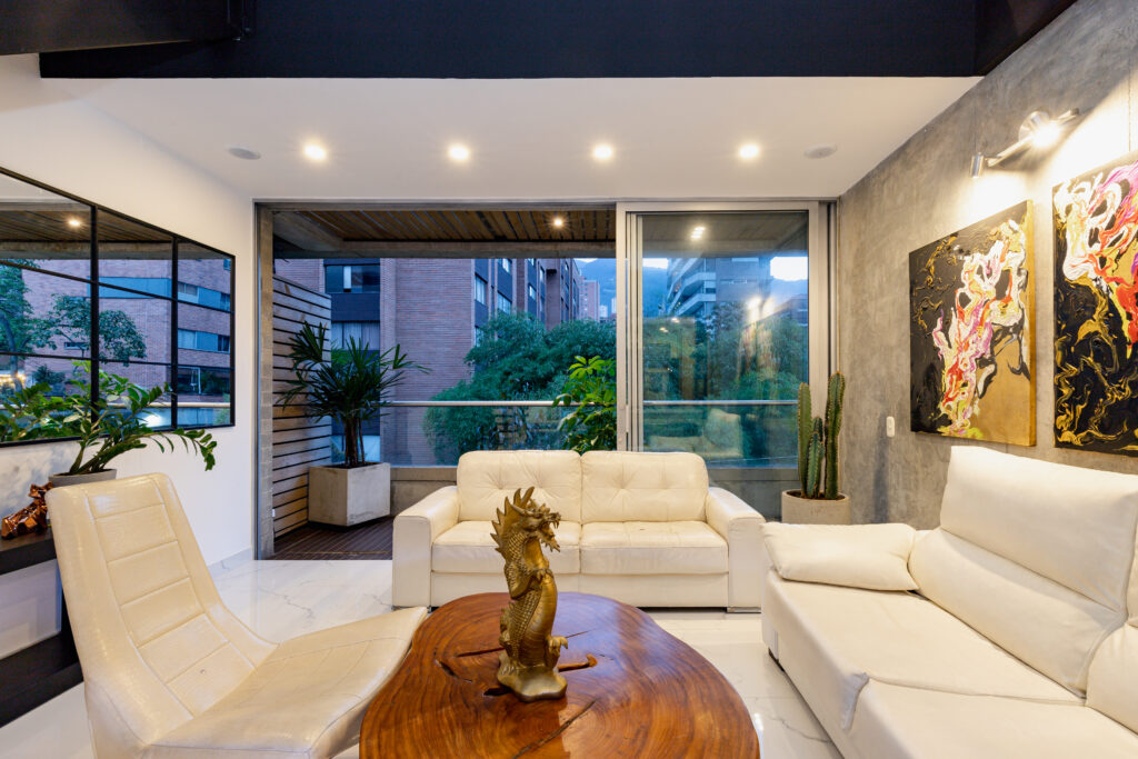 Corner Triplex with Private Terrace and Jacuzzi view 34