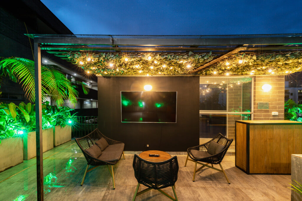 Corner Triplex with Private Terrace and Jacuzzi view 55