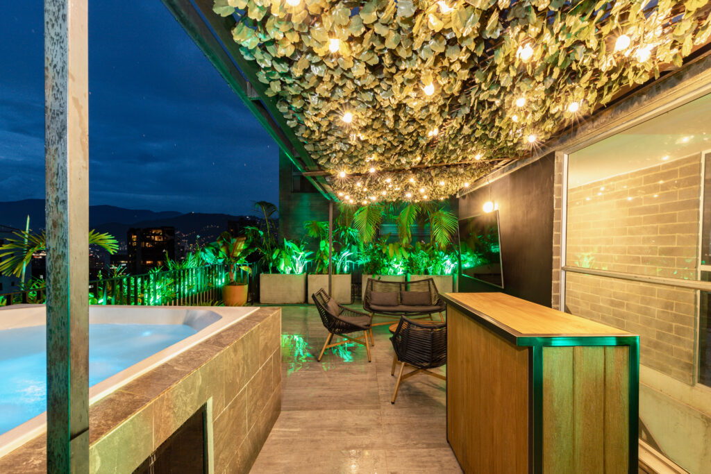 Corner Triplex with Private Terrace and Jacuzzi view 59