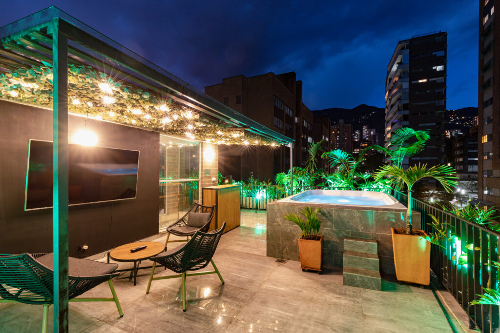 Corner Triplex with Private Terrace and Jacuzzi view 64