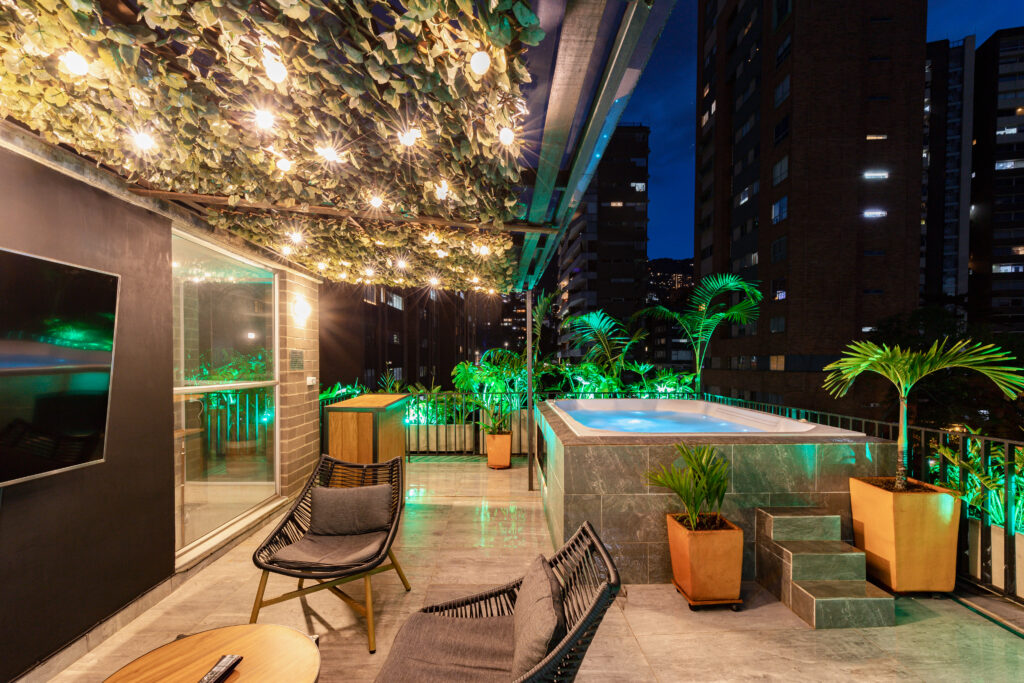 Corner Triplex with Private Terrace and Jacuzzi view 65
