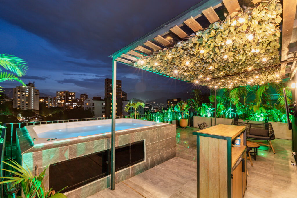 Corner Triplex with Private Terrace and Jacuzzi view 68