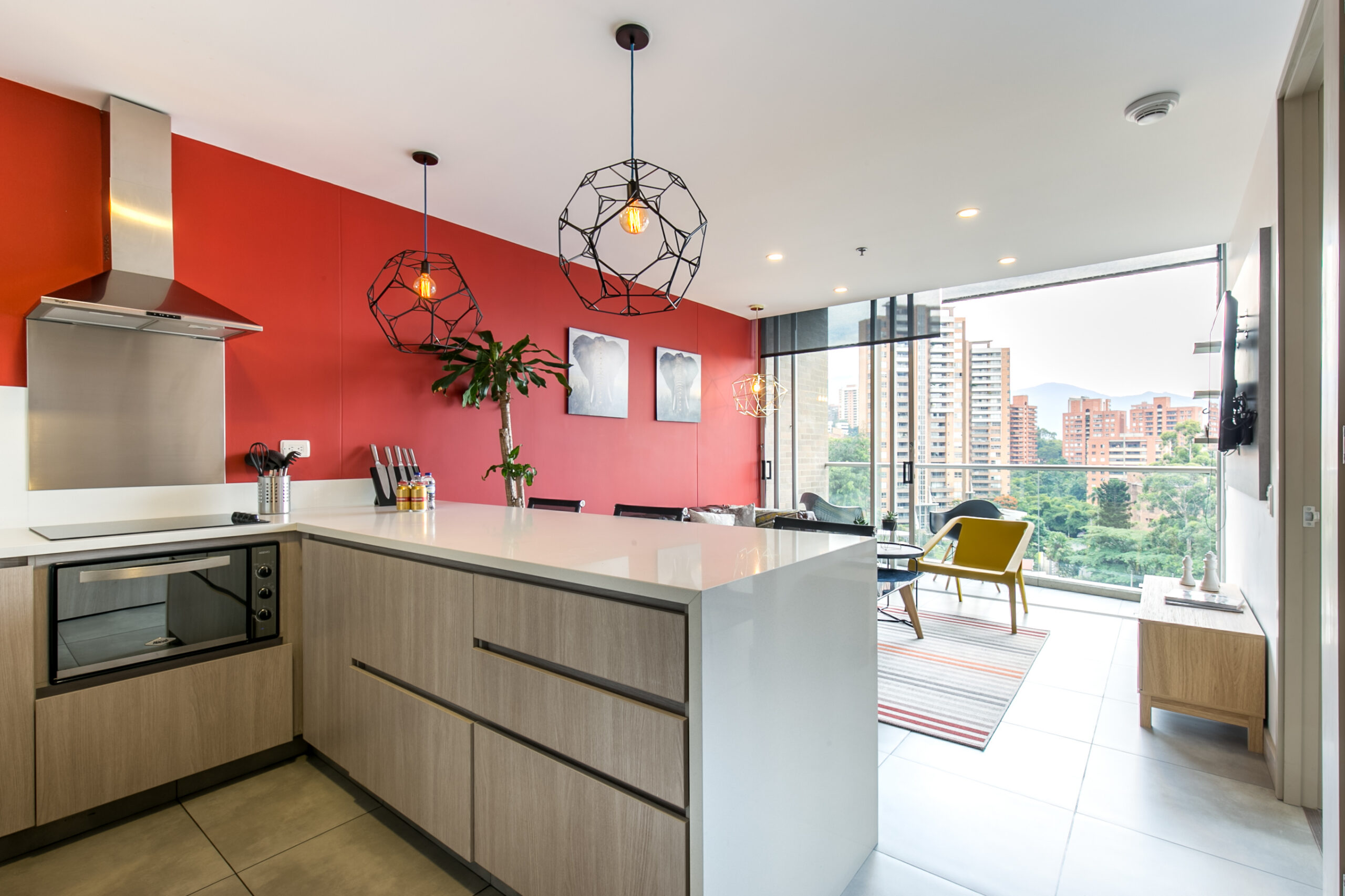 High-Floor Turnkey 50m² Condo-Hotel: Licensed Daily Rental Steps from Provenza- Poblado